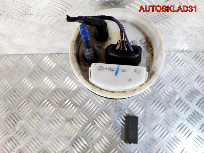 Насос топливный VW Golf 4 1J0919051H бензин