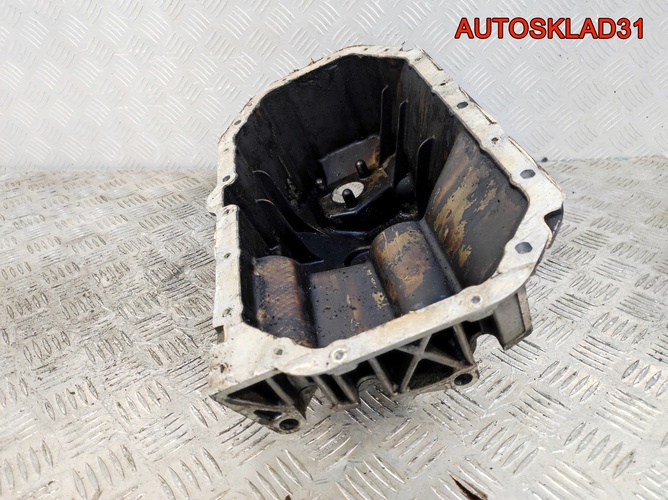 Поддон двигателя VW Polo 1,4 BKY 032103603N Бензин