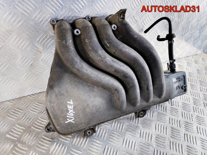 Коллектор впускной X16XEL Opel Vectra B 90528258