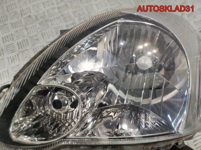 Фара левая Toyota Yaris 811700D080 Рестайлинг