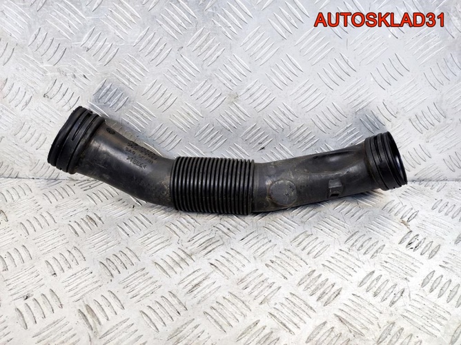 Патрубок воздушного фильтра Audi A6 C5 06B129627A