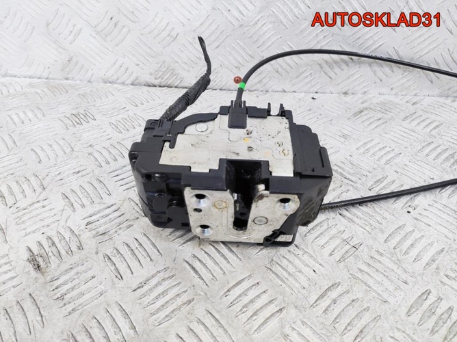 Замок передней правой двери Nissan Micra K12