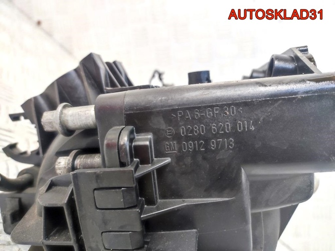 Коллектор впускной Opel Corsa C Z10XE 9129713