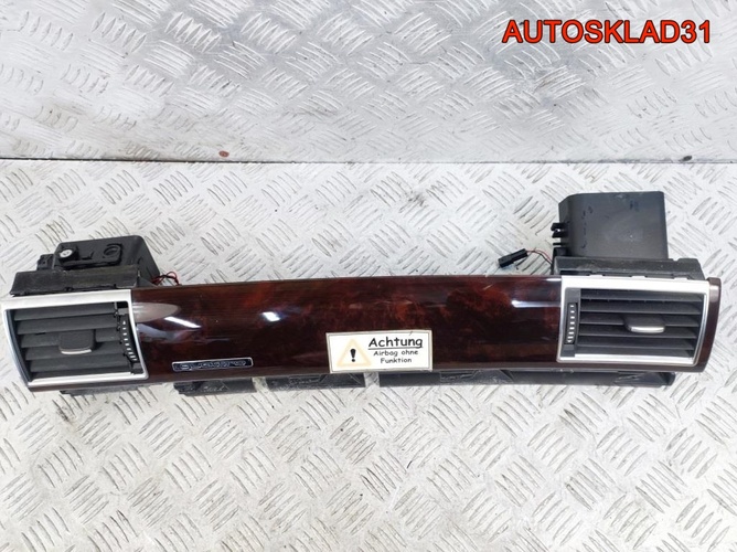Накладка декоративная торпедо Audi A8 4E1857186H