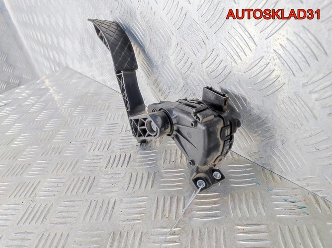  Педаль газа Audi A4 B5 8D1721523J Дизель