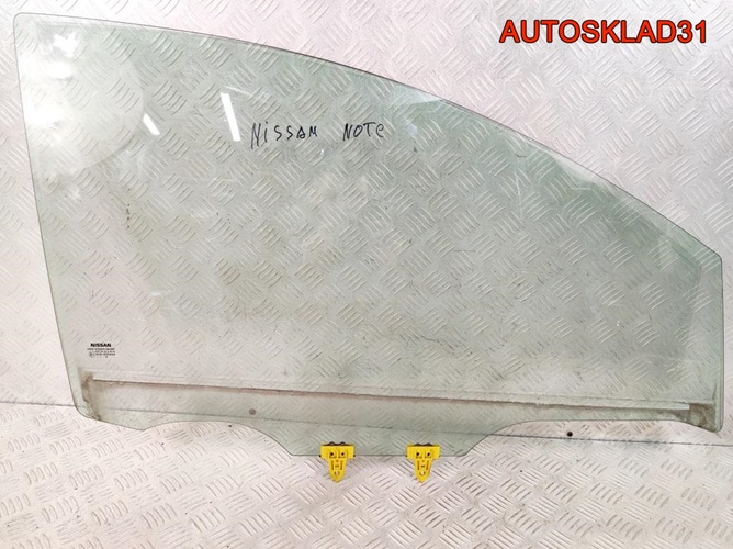 Стекло двери передней правой Nissan Note E11