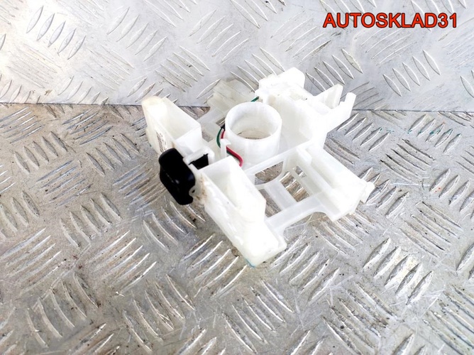 Кнопка аварийной сигнализации Subaru Impreza G11