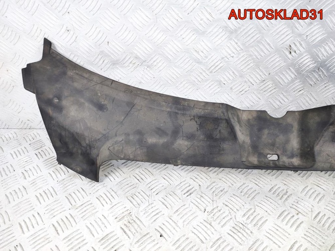 Кожух замка капота Audi A6 C6 4F0807081