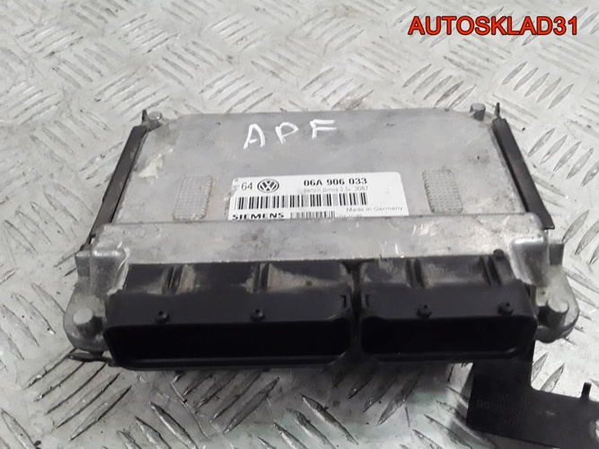 Блок эбу Volkswagen Golf 4 1.6 APF 06A906033