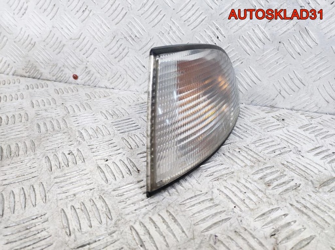 Указатель поворота левый Audi A4 B5 8D0953049A
