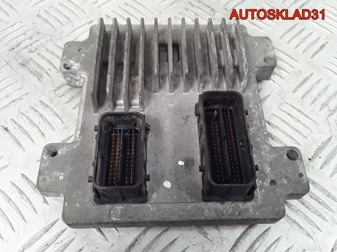 Блок ЭБУ Opel Corsa D 1,2 A12XER 55583739 Бензин