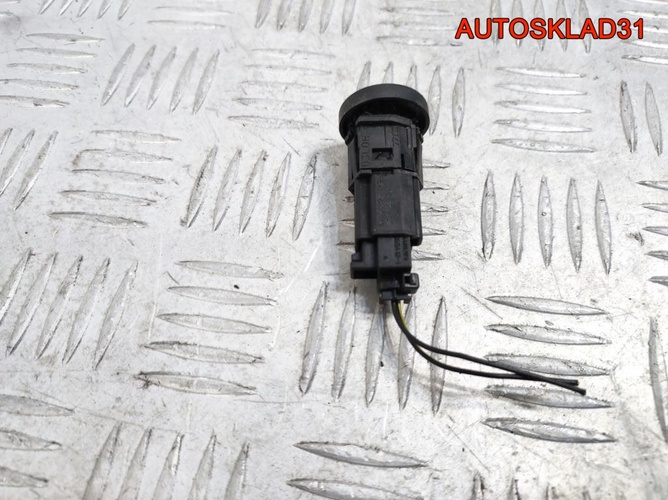 Кнопка открывания багажника Ford Fusion 1250899