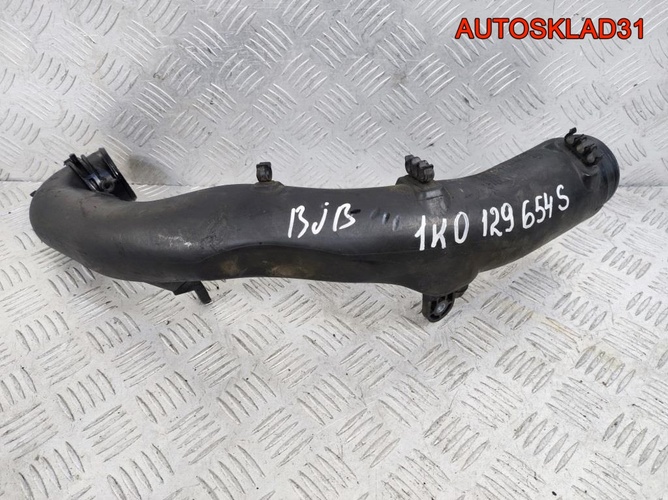 Патрубок интеркулера VW Caddy 3 1.9 BJB 1K0129654S