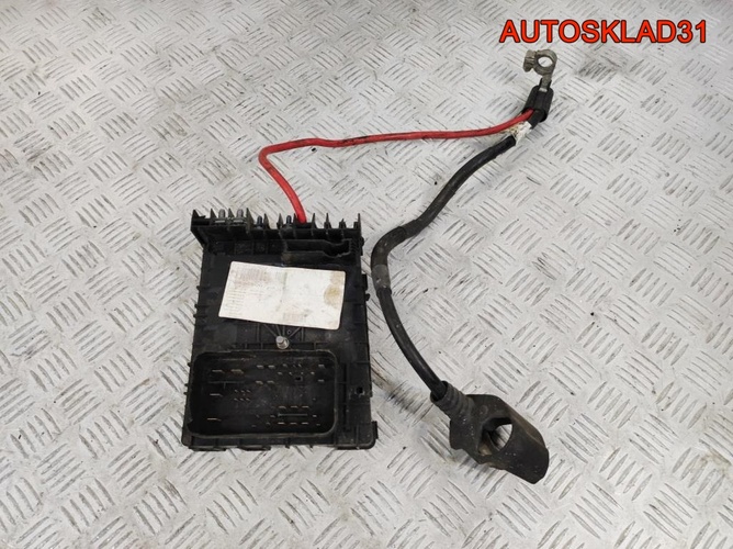 Блок предохранителей VW Golf Plus 1K0937125A