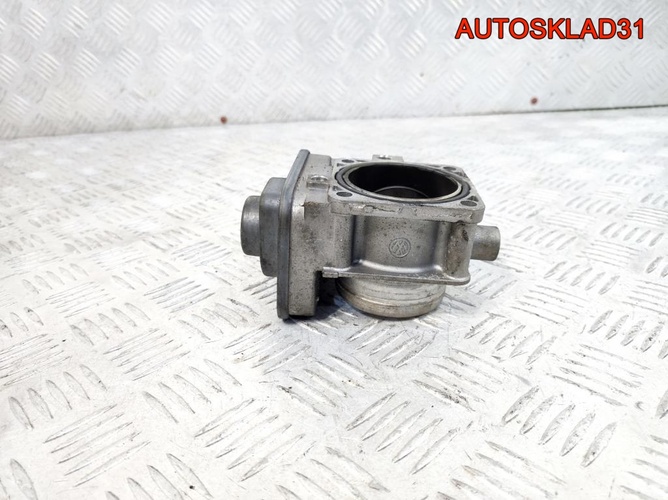 Заслонка дроссельная VW Caddy 3 2.0 BDK 038128063C