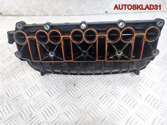 Коллектор впускной VW Touran 2,0 BMN 03G129711AP