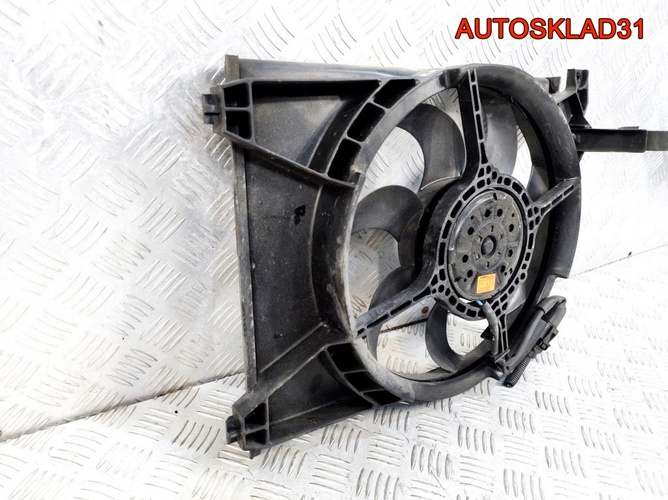 Вентилятор радиатора Hyundai Trajet 977303A160