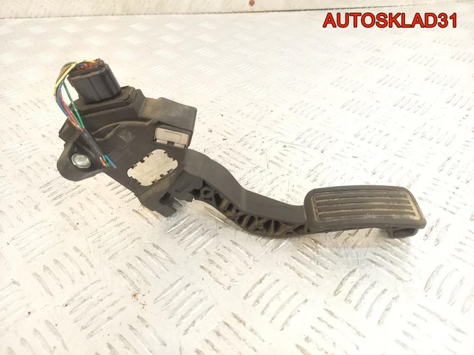 Педаль газа МКПП Toyota Yaris 781100D010