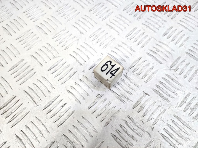 Реле №614 Audi A4 B7 8E0951253