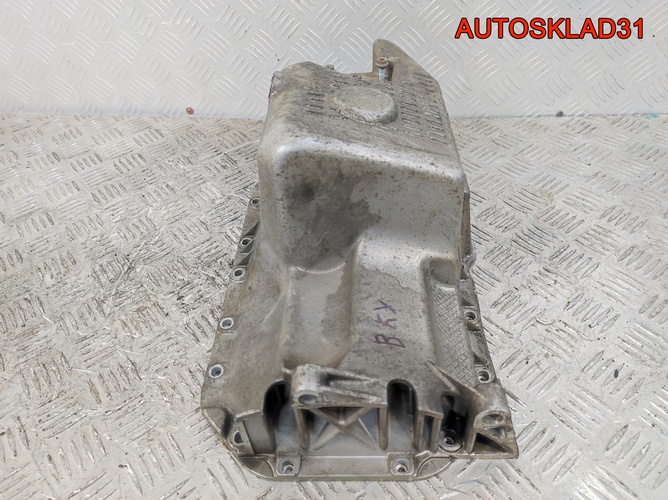 Поддон двигателя VW Polo 1,4 BKY 032103603N Бензин