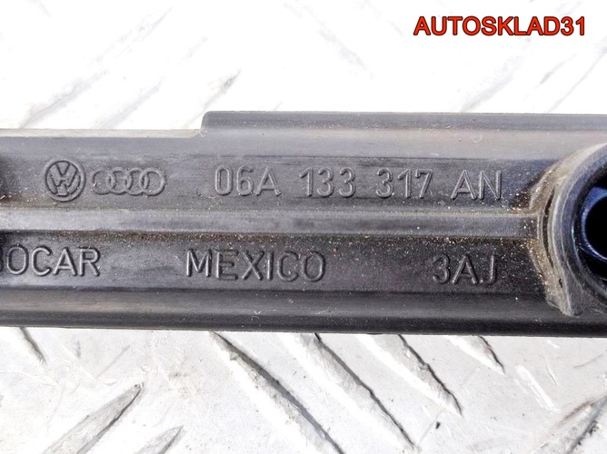 Рейка топливная VW Golf 5 1,6 BSE 06A133317AN