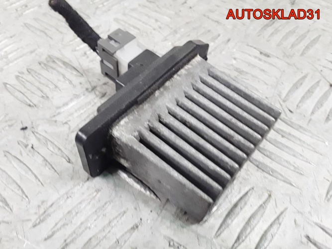 Резистор отопителя Mitsubishi Carisma DA MR460293