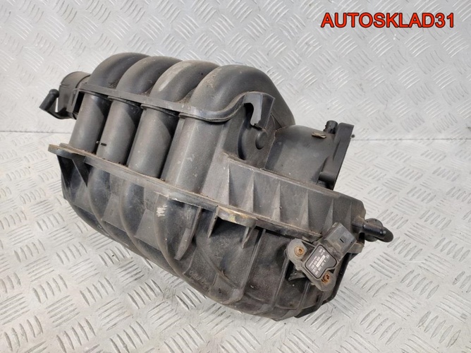 Коллектор впускной VW Passat B6 2.0 BVY 06F133210P
