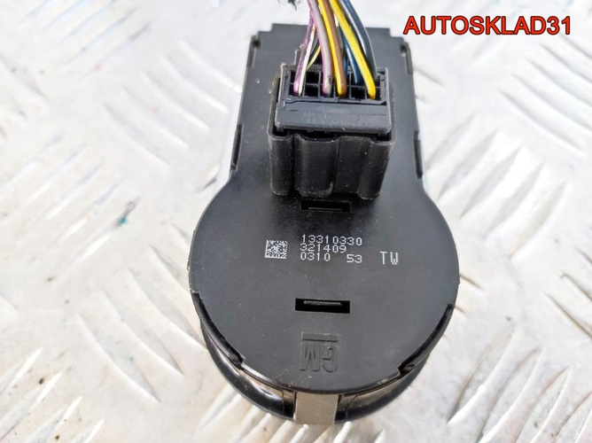 Переключатель света фар Opel Corsa D 13310330