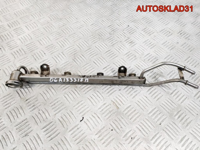 Рейка топливная VW Golf 4 1,8 AGN 06A133317B