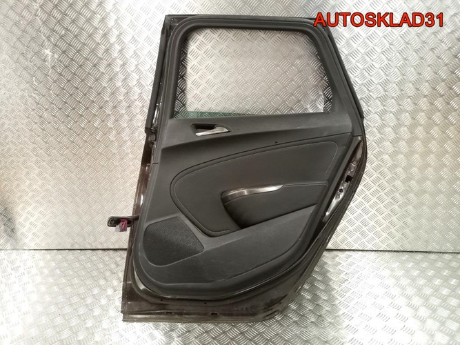 Дверь задняя првая Opel Astra J 13301547 Combi