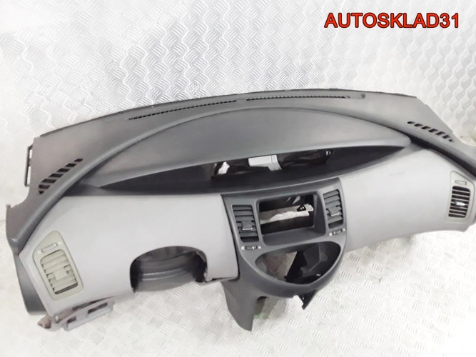 Торпедо Nissan Primera P12E 68200AV600