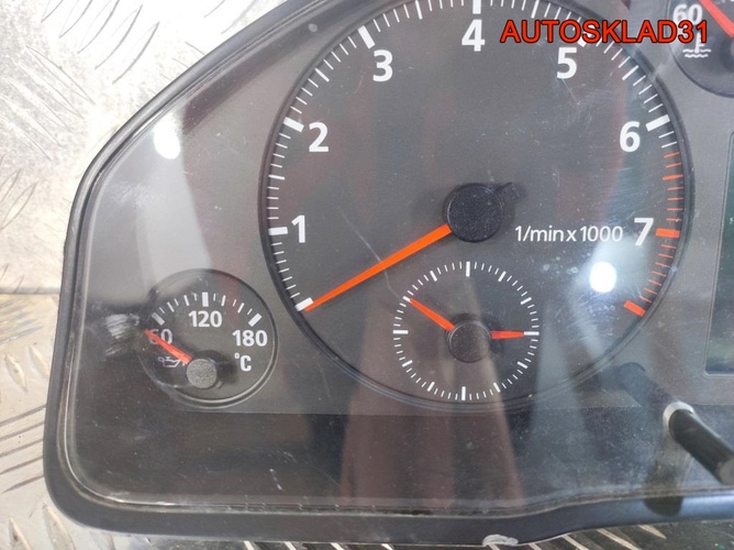 Панель приборов Audi A4 B5 8D0919033 Бензин