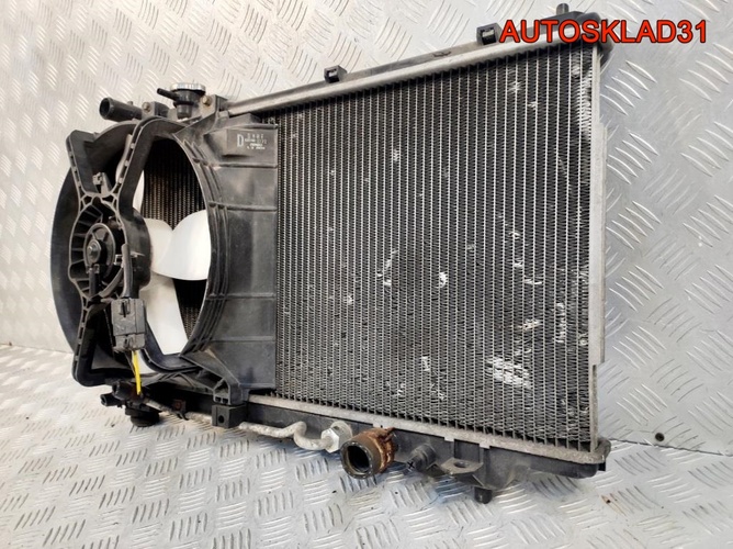 Радиатор основной под АКПП Mazda 323 BJ 1,3 Бензин