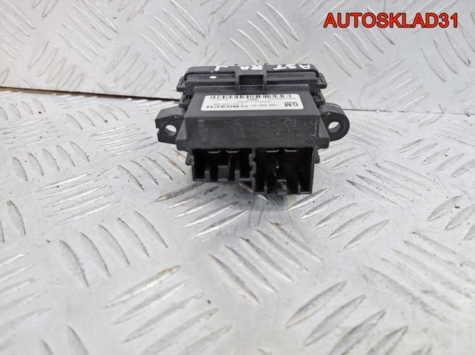 Резистор отопителя Opel Astra J 13503201
