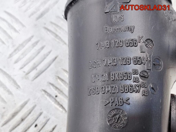 Патрубок интеркулера Volkswagen Sharan 7M3129654K