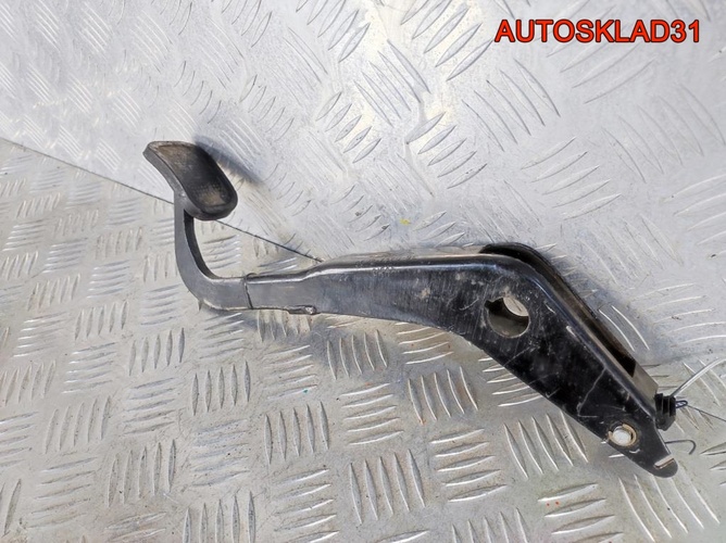 Педаль сцепления Ford Transit 86VB7520BE