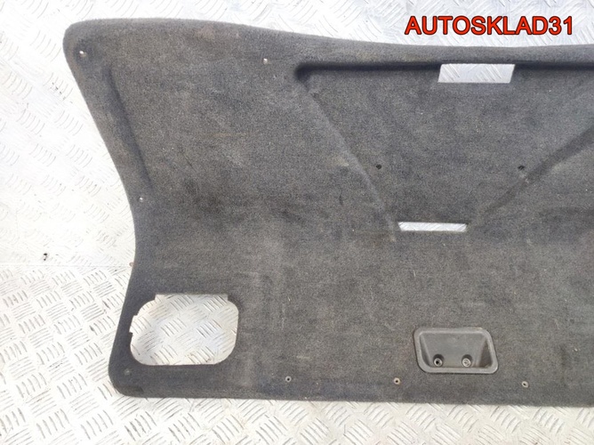 Обшивка крышки багажника Audi A8 D2 4D0867975