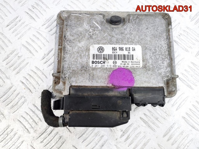 Блок ЭБУ Skoda Octavia A4 1.8 AGU 06A906018GA 