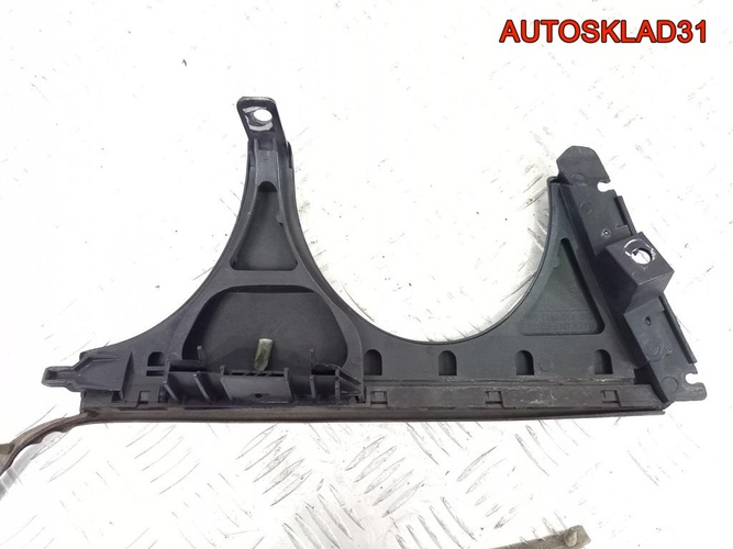 Планка под фару Mercedes Benz W210 A2108200112