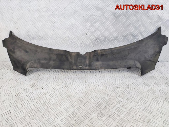 Кожух замка капота Audi A6 C6 4F0807081