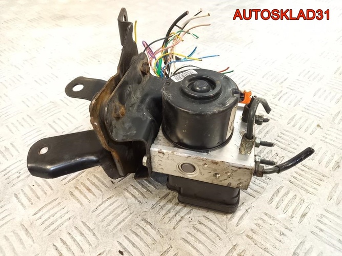 Блок ABS Toyota Yaris 2005-2011 895410D060