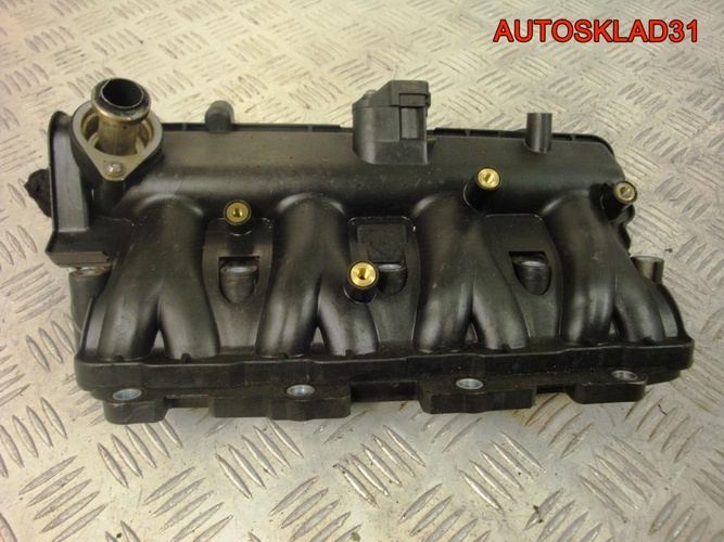 Коллектор впускной Opel Astra H 55189595