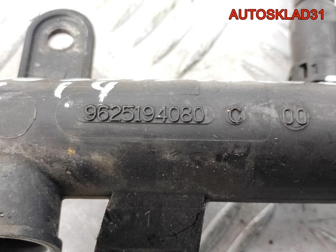 Рейка топливная Peugeot 206 1,4 KFU 9625194080