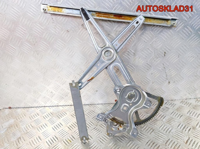 Стеклоподъемник передний правый Toyota Yaris