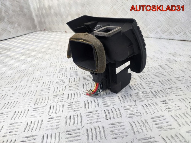 Дефлектор воздушный левый Opel Vectra B 90463805