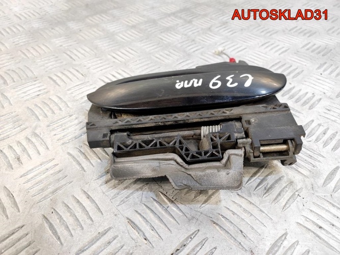 Ручка двери передняя правая BMW E39 51218245462