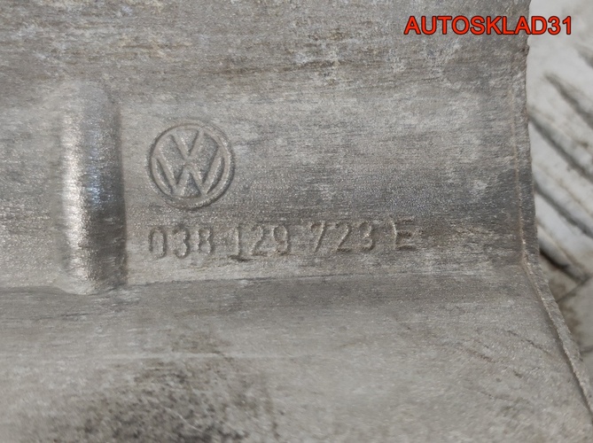 Кронштейн двигателя VW Golf 4 1.9 AQM 038129723E