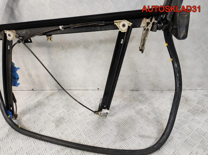 Рамка двери передней левой Audi A4 B 8E0837461A