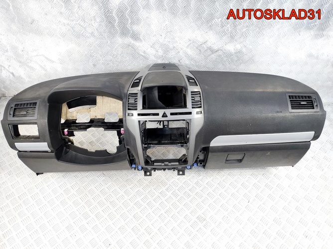 Торпедо Голое Opel Zafira B 13206043