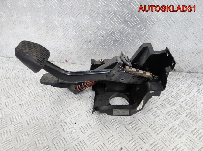 Блок педалей Mercedes Benz W203 A2032900419